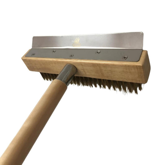 Pizza oven brush head with scraper plate, dark bristles and wooden base