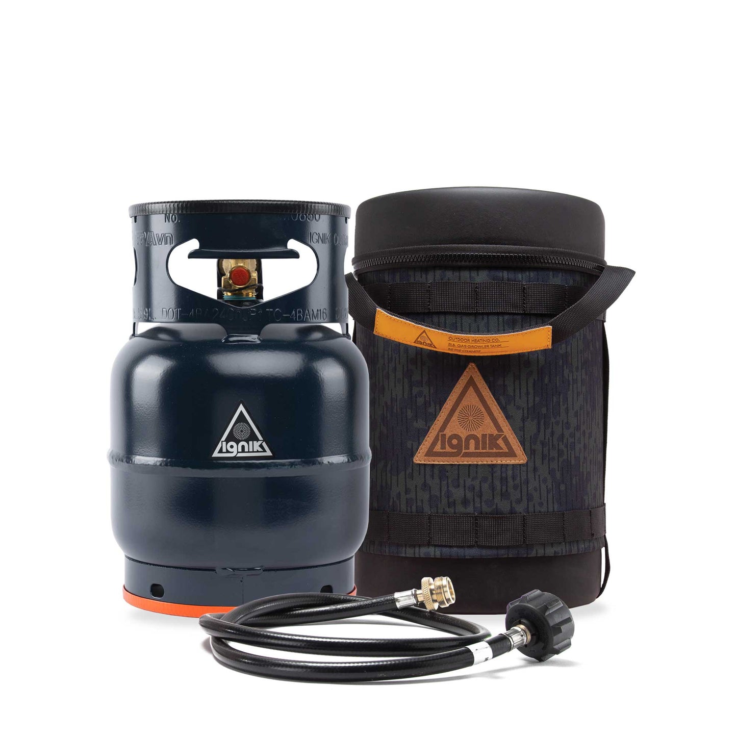Gas growler with black insulated carry case and hose/regulator kit