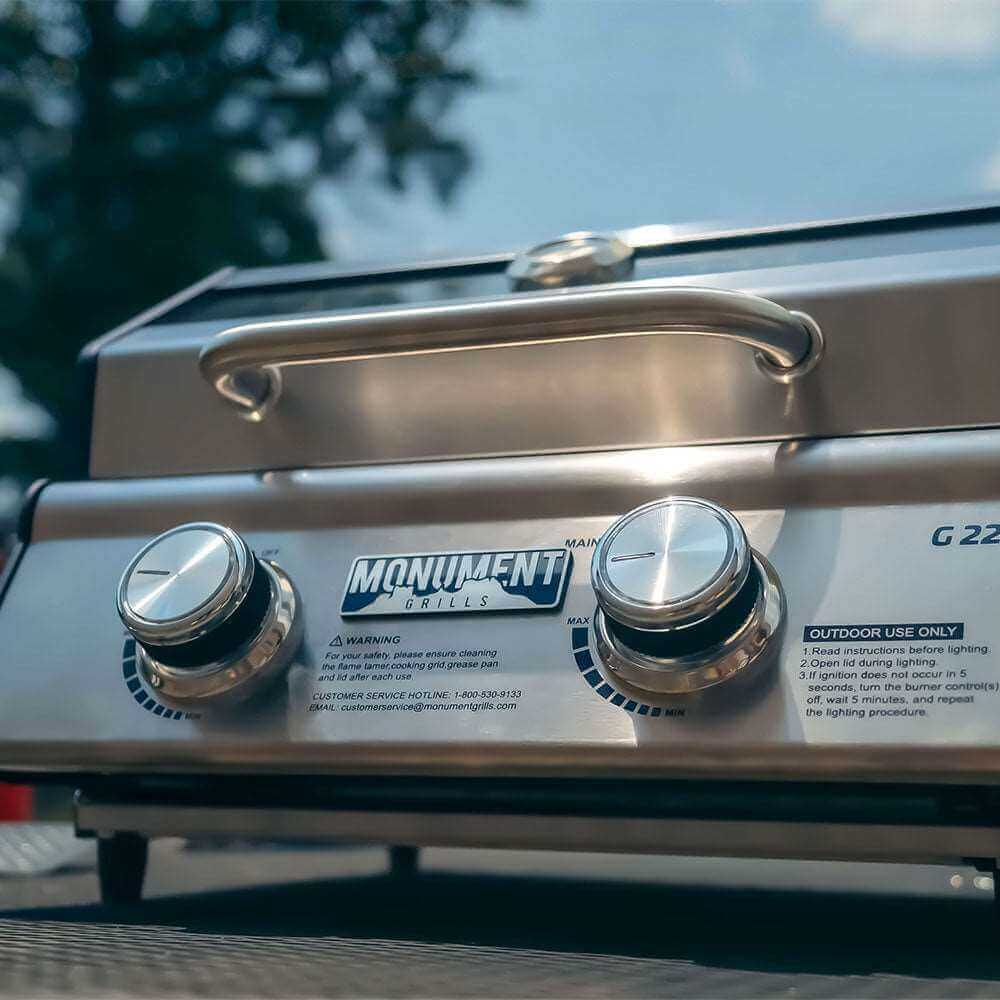 Monument Grills G22 – Stainless Tabletop Propane Gas Grill