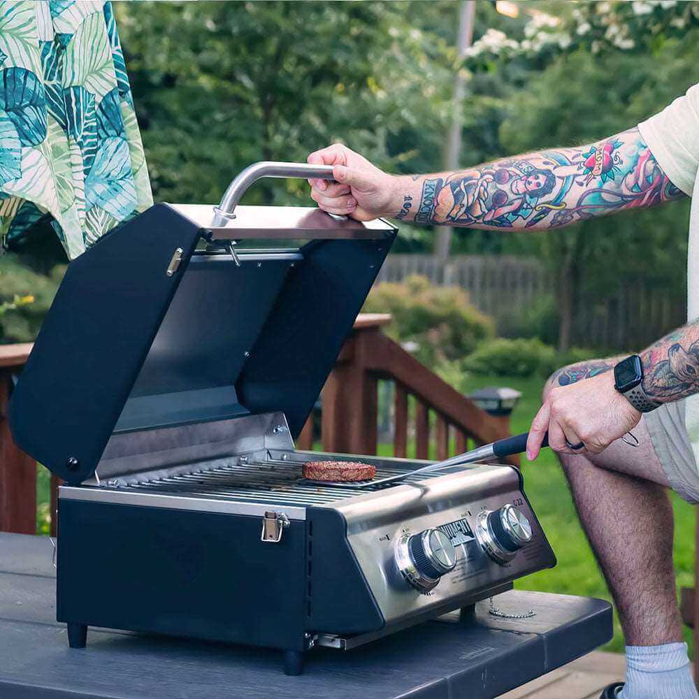 Monument Grills G22 – Stainless Tabletop Propane Gas Grill